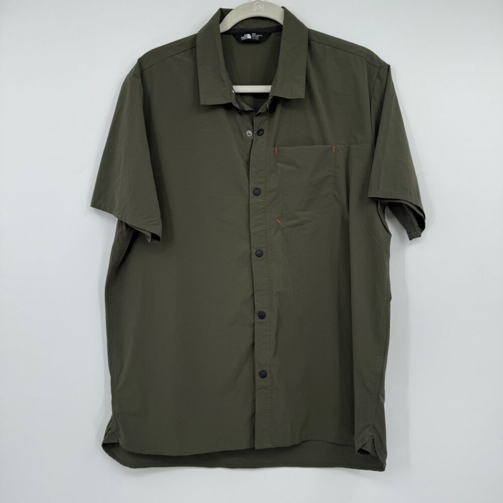 The North Face men’s technical camp hiking green gray size Large